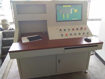 寶石集團壓裂車機組密封測試現(xiàn)場圖片2