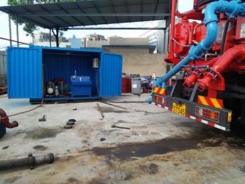 寶石集團壓裂車機組密封測試現(xiàn)場圖片3