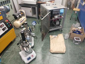 四川大學實驗室氣動增壓泵發(fā)泡實驗