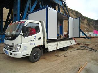 延長(zhǎng)石油車(chē)載式天然氣井口試壓現(xiàn)場(chǎng)