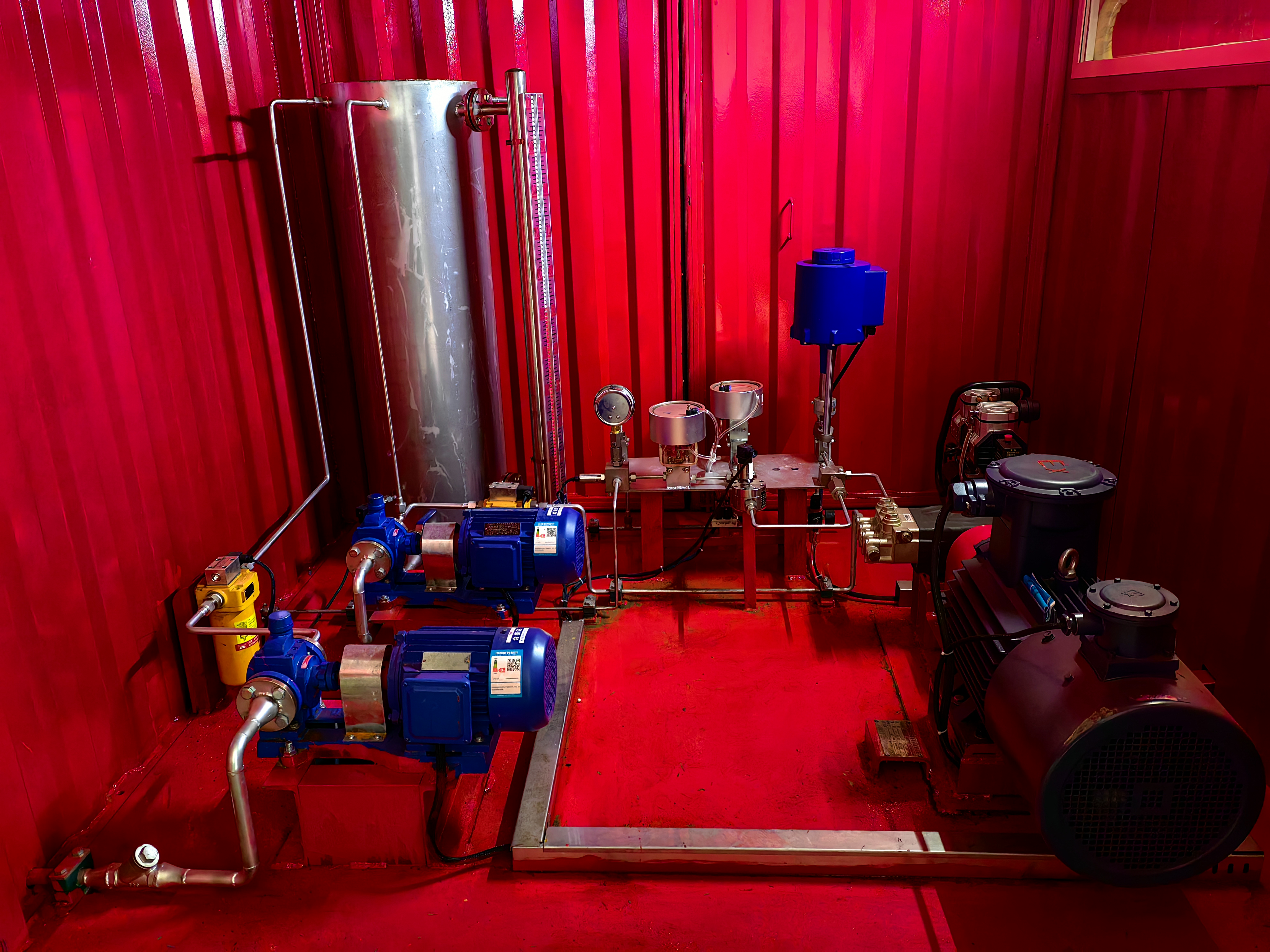 延長(zhǎng)油田抽油泵漏失量測(cè)試裝置圖片5